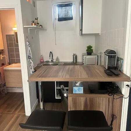 Appartement 4 Couchages - A 1 Min De La Et Du Centre De *